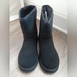 Classic Women's Black Shearling Lined Winter Boots